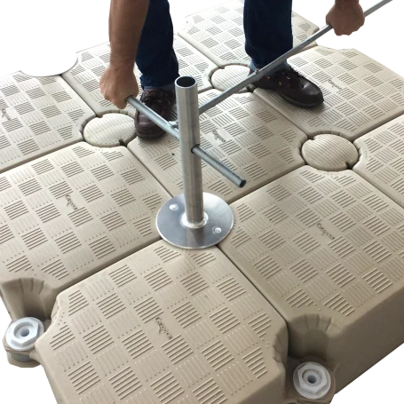 Adaptateur universel pour accessoires de quai